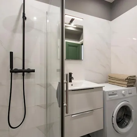 Appartement 2 Neuf Sur Le Port à Coté De La *