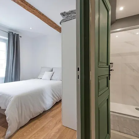 2 Neuf Sur Le Port A Cote De La Appartement *