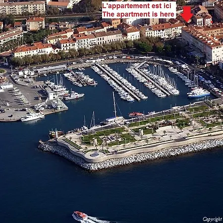 Apartment 2 Neuf Sur Le Port A Cote De La Saint-Raphael (Var)